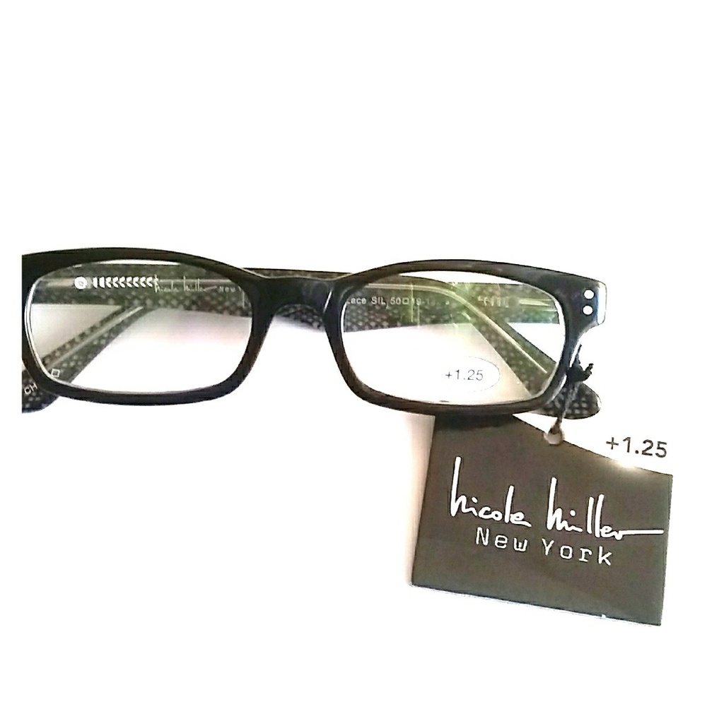 Nicole Miller Ny designer reading glasses 1.25 NWT